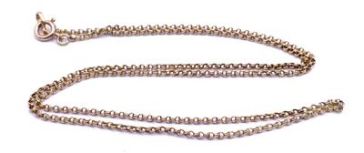 an image of a gold chain with a clasp on a white background