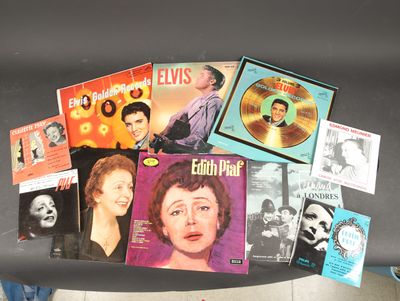 beaucoup de CD de musique et de CD posés sur une table