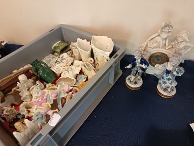 Ensemble de porcelaines et biscuits cpt : couple d'élégants,… - Photo 1