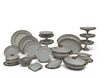 BERNARDAUD & Cie Importante partie de service table en porce…