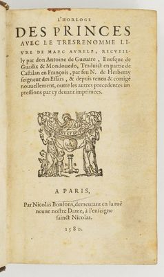 un livre ouvert avec le dessin d'un homme et d'une femme