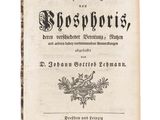 un vieux livre avec un titre en noir et blanc