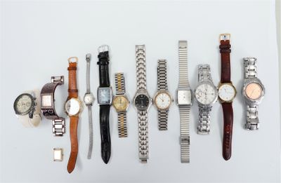 Collection de montres-bracelets vintage de différentes marqu… - Photo 1