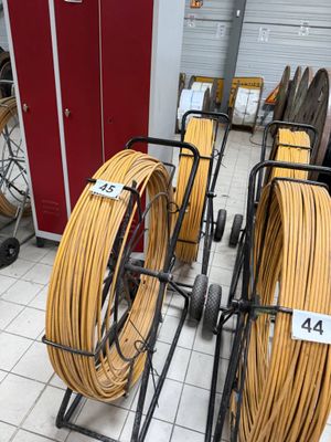 a lot of wires that are on the floor