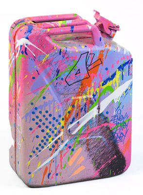 ZENOY (1974-). Bidon peint, signé.