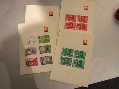 Lot DE Pochettes Avec Timbres Suisse - Neufs .