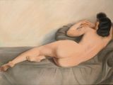 un tableau représentant une femme nue assise sur un canapé
