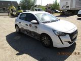 la photo d'une voiture blanche garée dans un parking