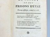 un livre ouvert avec un titre en noir et blanc