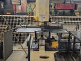 a machine that is sitting in the middle of a room