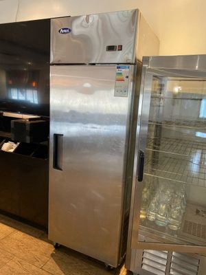 Armoire réfrigérée froid positif de marque ATOSA modèle MBF8…