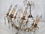 lustre en verre et en laiton orné de pendants en cristal
