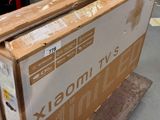 a box that is sitting on top of a pallet