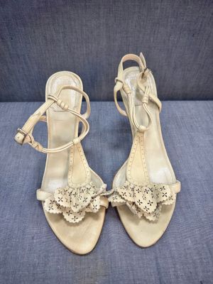 Christian Dior, Paire d'escarpins ouverts à l'arrière, en cu…