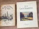 deux livres posés sur une table en bois