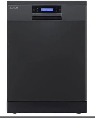 un lave-vaisselle noir sur fond blanc