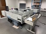 une image d'une machine qui se trouve dans une pièce