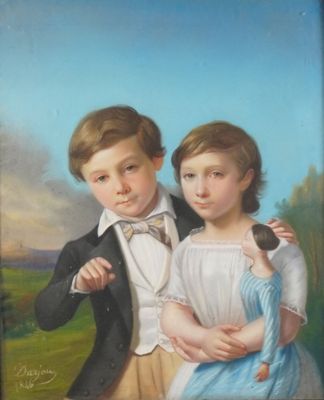 portrait d'un garçon et d'une fille portant une robe bleue et une veste noire
