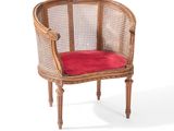 une image représentant une chaise avec un coussin rouge sur fond blanc