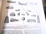 un livre ouvert sur lequel figure un dessin représentant différents types de balais