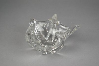 DAUM - Petite coupe de forme libre en cristal, marqué Daum s…