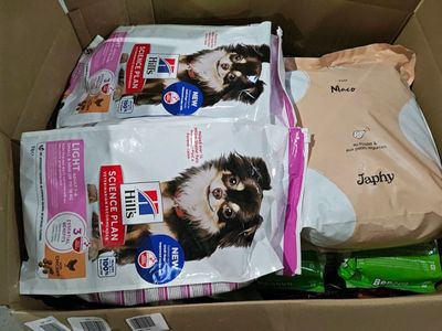 Demi-palette du domaine croquettes pour chien de 115kg - TVA Récupérab