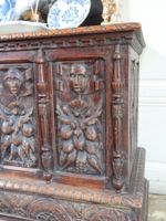 COFFRE rectangulaire en chêne mouluré et sculpté, la façade … (photo 4)