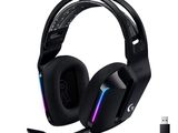 gros plan d'un casque de jeu avec microphone