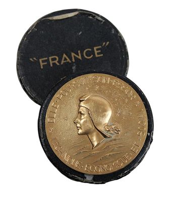 an image of a gold coin with a picture of a man on it