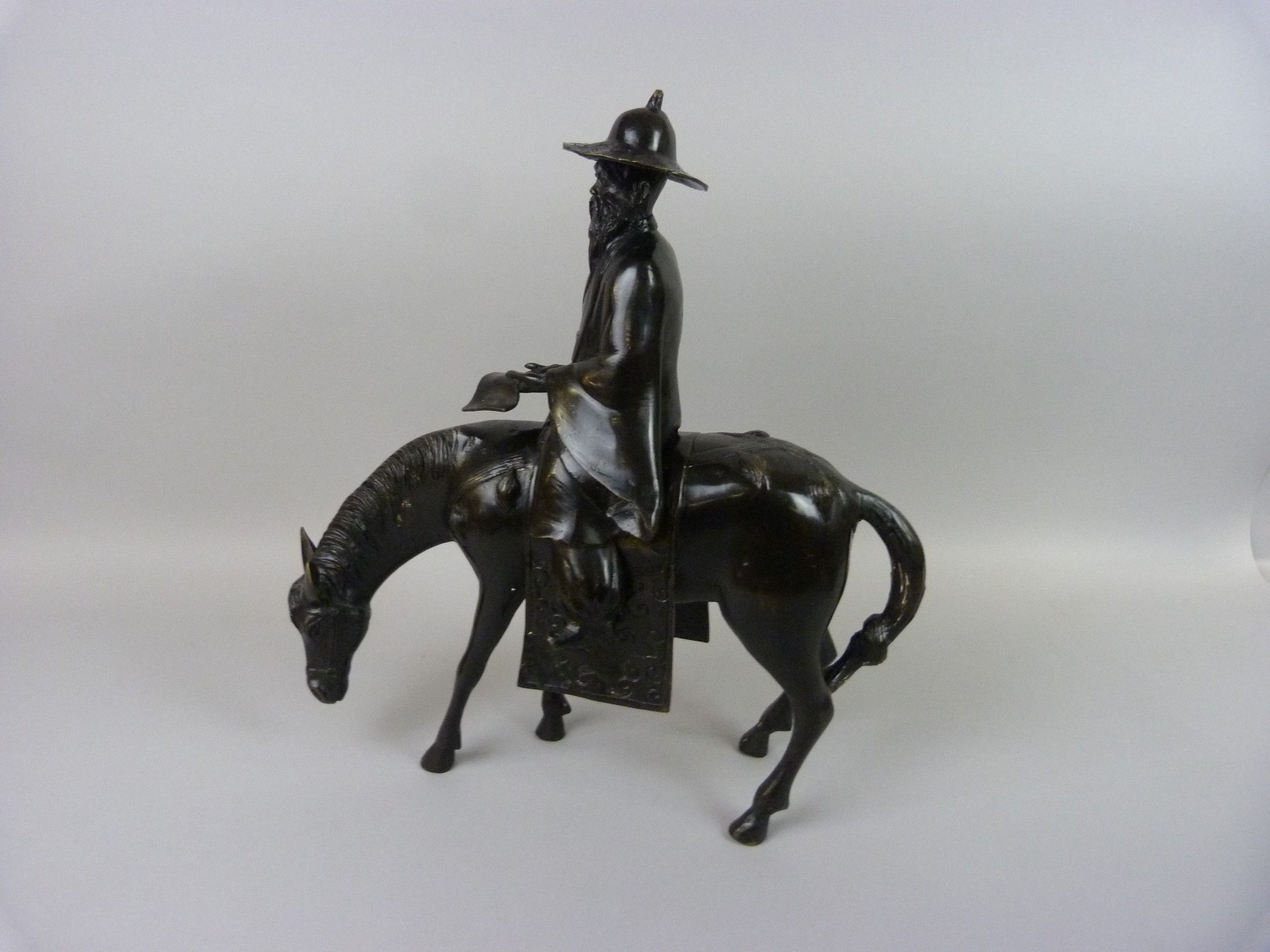 Objets d'art & Curiosités