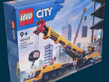 une boîte contenant une grue Lego City