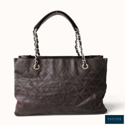 sac cabas Chanel en cuir marron avec anses en chaîne