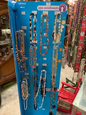 Lot de bijoux fantaisie