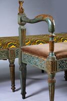 Paire de banquettes en bois sculpté, mouluré et peint en ble… (photo 6)