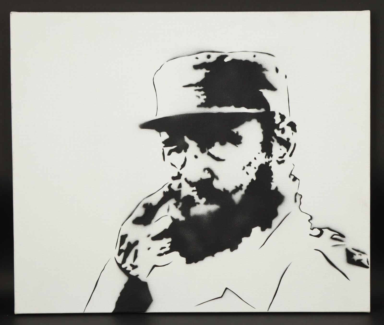 Philippe AUTOMNE (1967-2019): "Portrait de Fidel Castro", aérosol sur toile, signé au dos. Dim. 48 x 58 cm