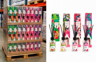 de nombreux types de bougies exposés dans un magasin