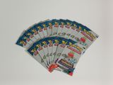cinq paquets de cartes à collectionner Pokémon empilés les uns sur les autres