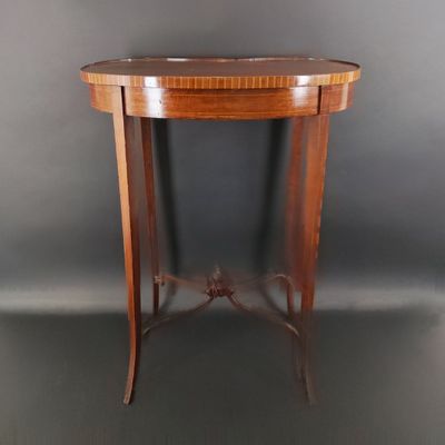 Petite table rognon en bois naturel et bois de placage à déc… - Photo 1