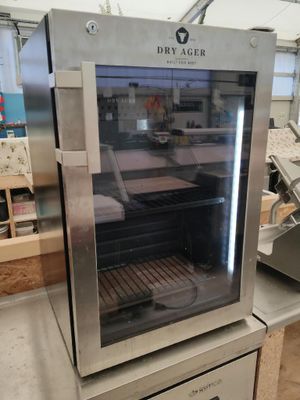 l'image d'une machine posée sur une table