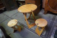 table pliante design avec 2 tabourets pliants assortis - con…