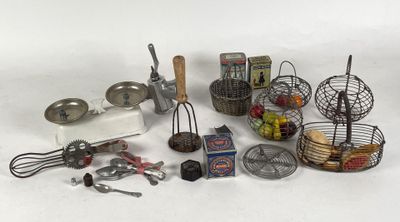 a lot of items that are sitting on a table