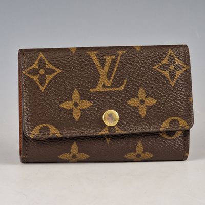 louis vuitton monograme leather wallet with gold hardware