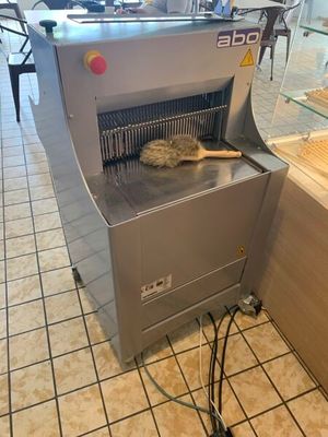 Trancheuse à pain, de marque ABO, modèle BPA 11.