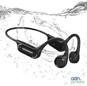 une image représentant un casque audio sur lequel des éclaboussures d'eau tombent