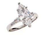une image d'une bague en diamant sur fond blanc