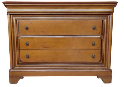 image d'une commode en bois sur fond blanc