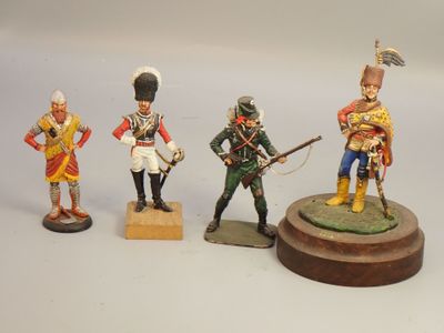 Figurines d'artistes - Divers, 80 mm, 4 figurines sur base p…