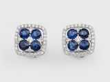une paire de boucles d'oreilles en saphir et diamant