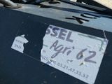 a sign on the back of a dumpster that says sell your 2