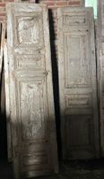 Double portes en chêne mouluré et laqué, de type Haussmanien…